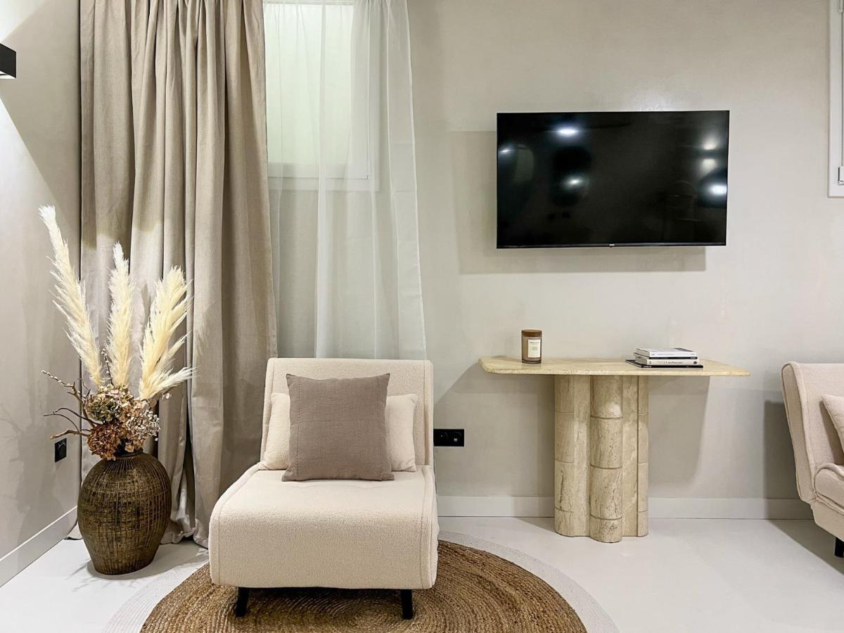 Superb Apartment Palais Royal Louvre Museum Free Netflix Parijs Buitenkant foto